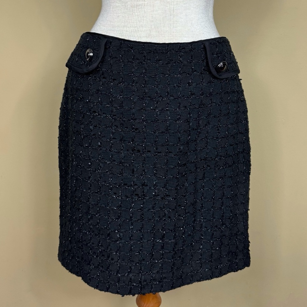 WHBM Elegant Tweed Mini Skirt with Chain Detail in Shimmery Black Size 2 - Picture 2 of 6